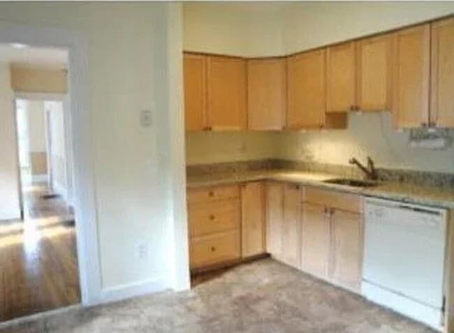 Foto del edificio - 44 Pond St