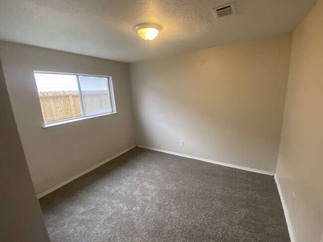 Building Photo - 11503 Bay Cedar Dr