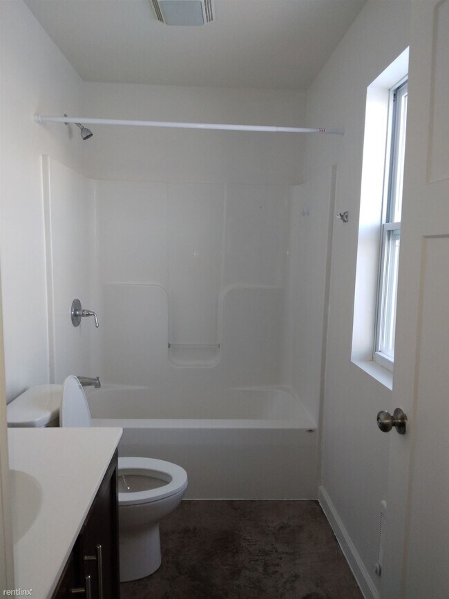 Building Photo - 3 br, 2 bath Duplex - 238 Sydny Terrace, N...