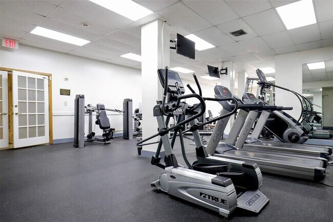 Foto del edificio - 3800 S Ocean Dr