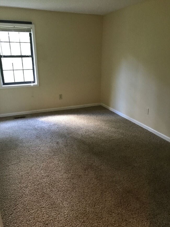 Building Photo - Modern 2BR/1.5BA Townhome in Prime Kennesa...