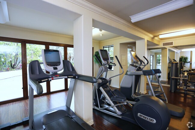 Gimnasio - Renaissance at City Center Apartments