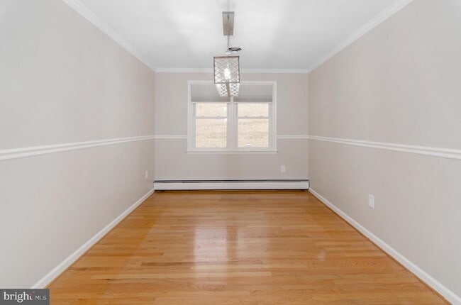 Building Photo - 2700 Golf Ct