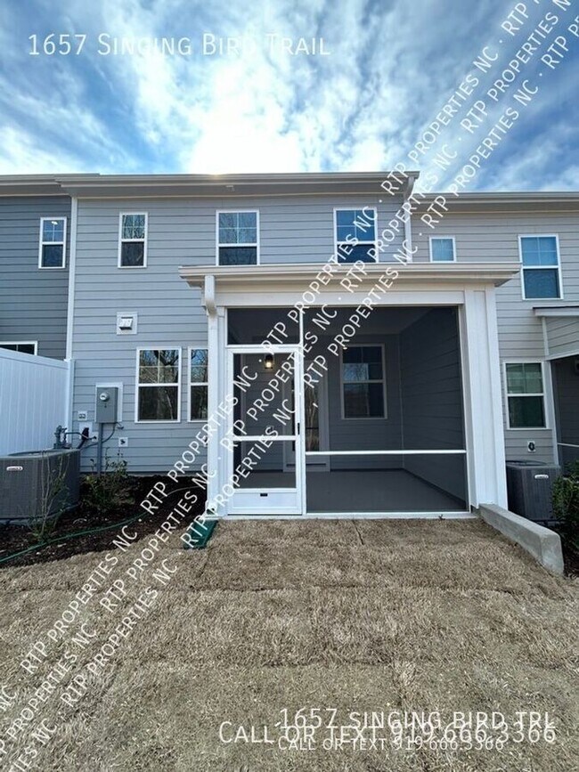 Building Photo - 1657 Singing Bird Trl
