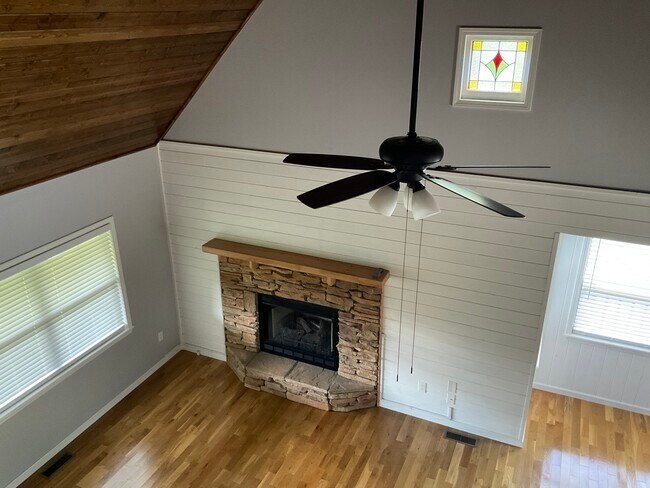 Building Photo - 338 Brookhaven Dr