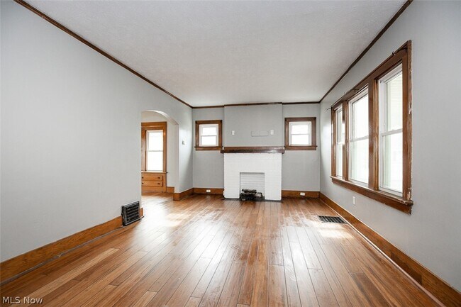 Foto del edificio - 888 Harrison Ave