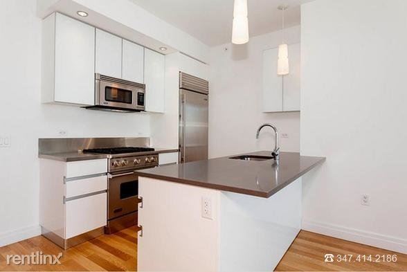 Building Photo - 359 W 54th St