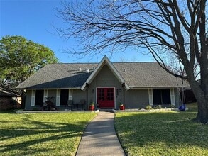 Building Photo - 1724 Westridge Dr