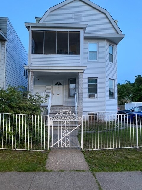 Foto del edificio - 264 Sanford St