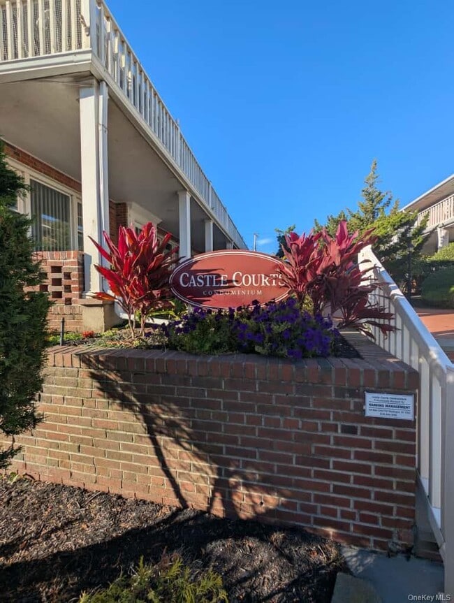 Foto del edificio - 235 W Broadway