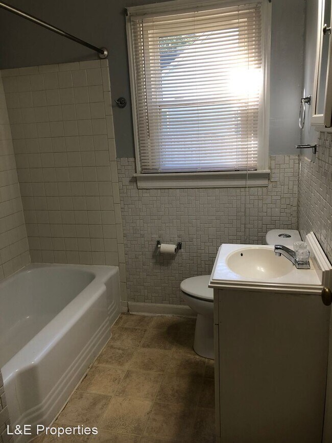 Building Photo - 3 br, 1.5 bath House - 3200 Sam Wilson Road