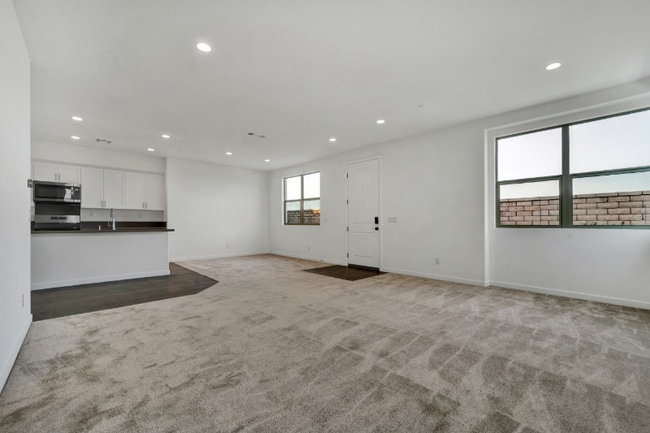 Building Photo - 4321 S Cantos Paseo