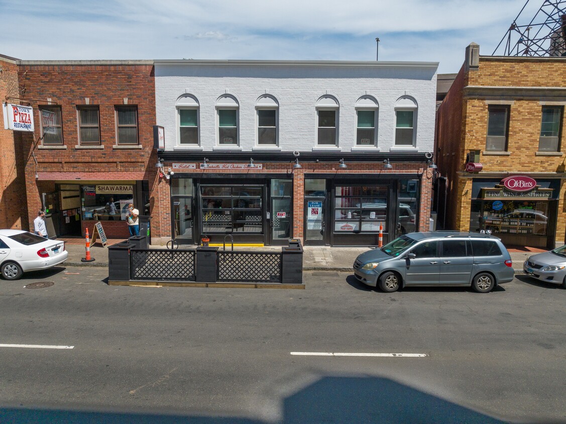 Exterior de 4 uinits - 19 Whitney Ave