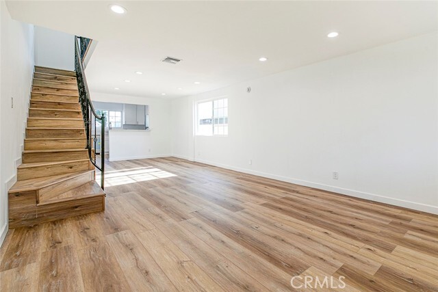 Foto del edificio - 4444 Prospect Ave