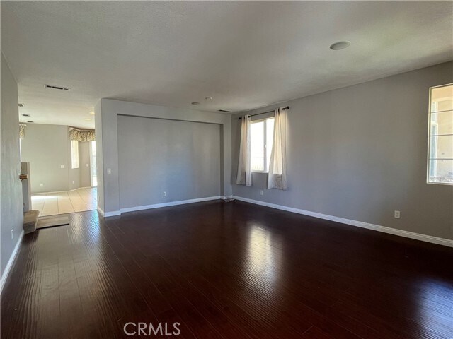 Building Photo - 6853 Winterberry Way