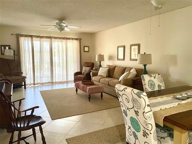 Foto del edificio - 4629 Poinciana St