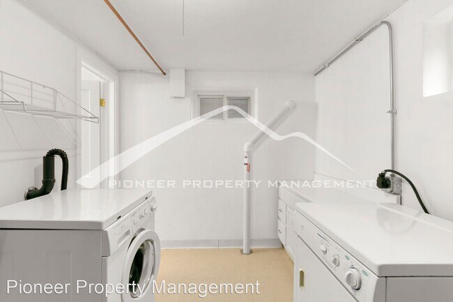 Foto del edificio - 3 br, 2 bath House - 2021 Perry St