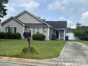 Building Photo - 3652 Highland Dr