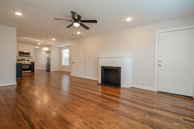 Chimenea decorativa - 2916 Arbor St