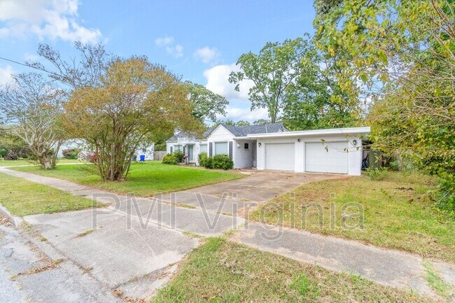 Building Photo - 862 Burksdale Rd