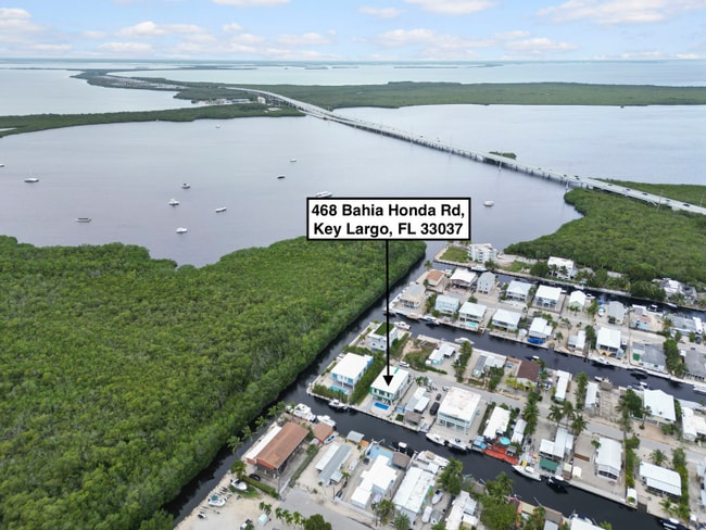 Foto del edificio - 468 Bahia Honda Rd