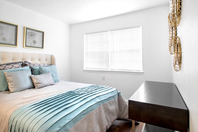 Bedroom - Forest Dale Apartments