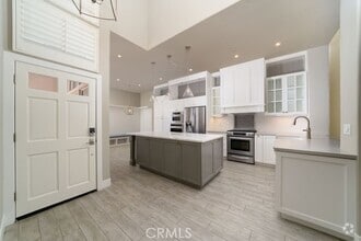 Building Photo - 27335 Paseo Laguna