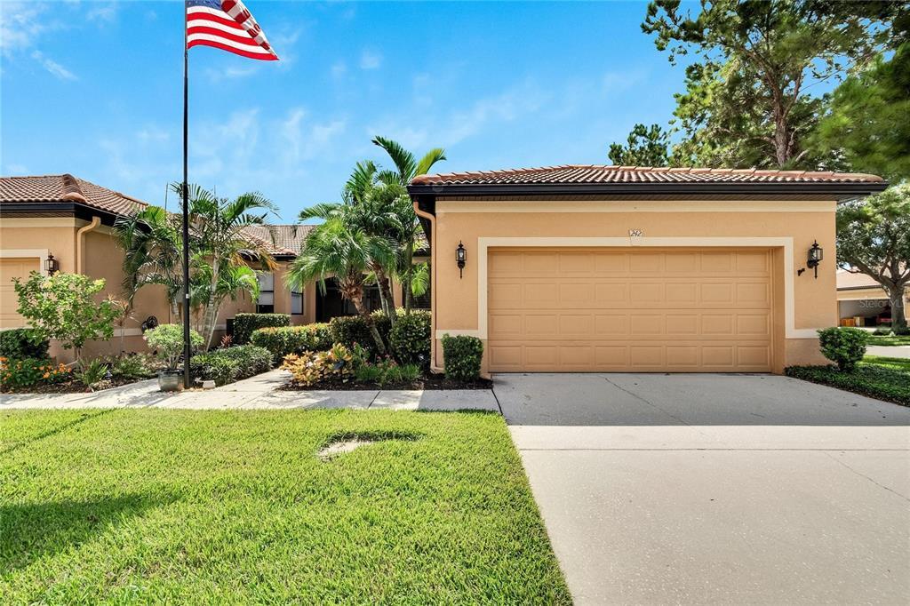 Foto principal - 242 Shell Falls Dr