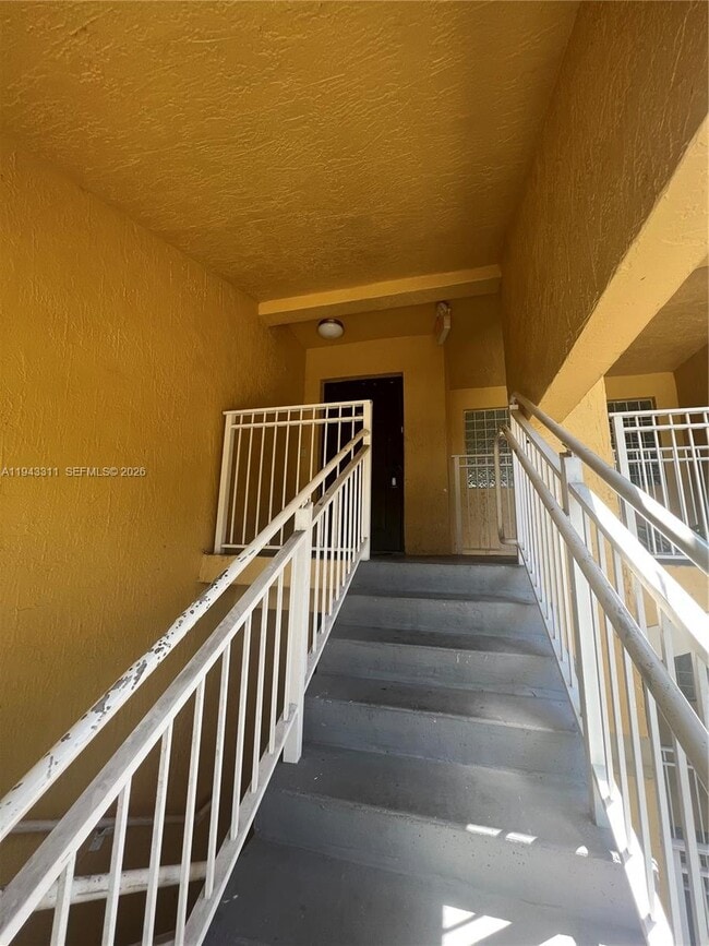 Foto del edificio - 9640 NW 2nd St