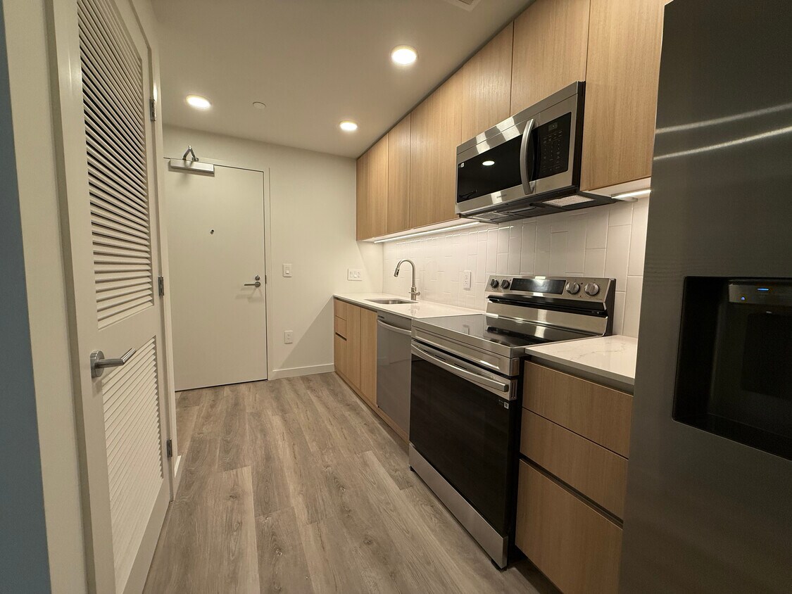 Foto principal - 107 NW 31st St