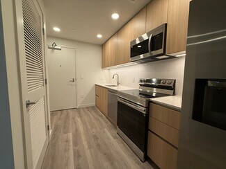 Building Photo - 107 NW 31st St