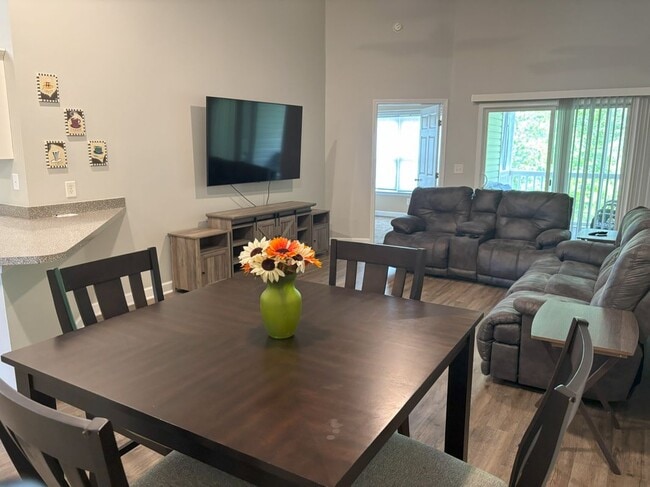 Building Photo - 106 Westhaven Dr