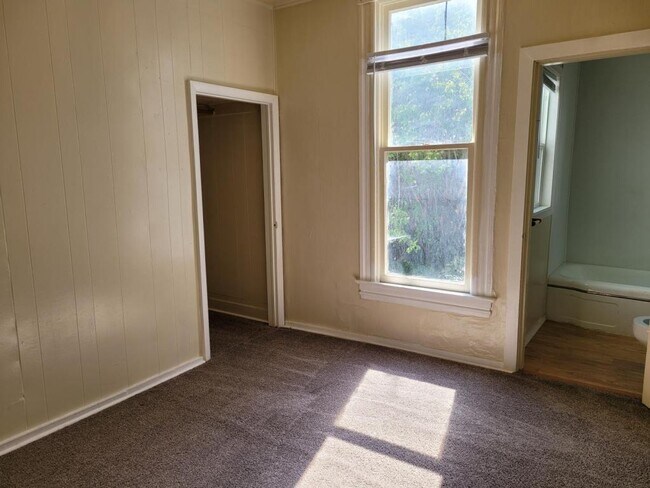 Foto del edificio - 2415 Baker St