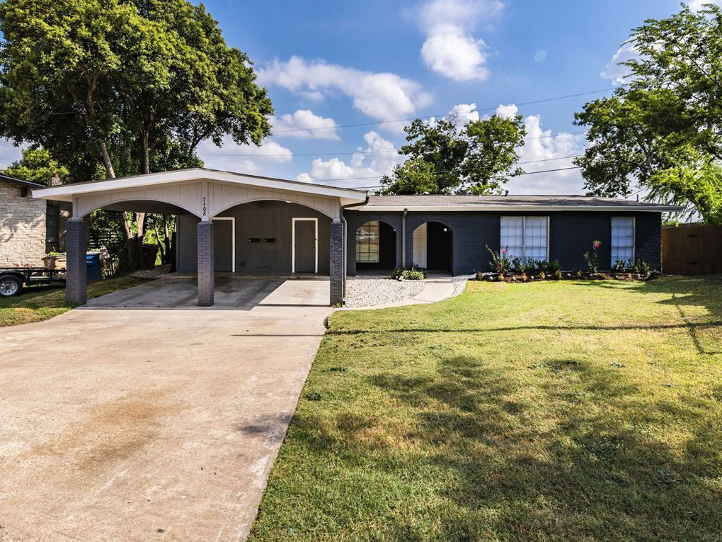 carport and laundry room - 7308 Grand Canyon Dr