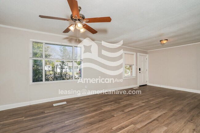 Foto del edificio - 1279 Ramona Ave