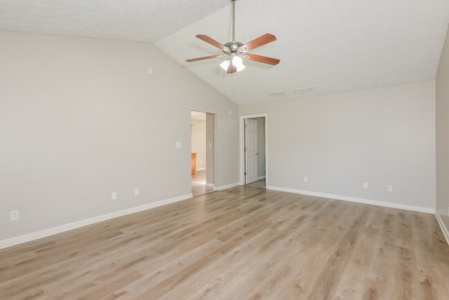 Building Photo - 45 Pebble Ridge Dr