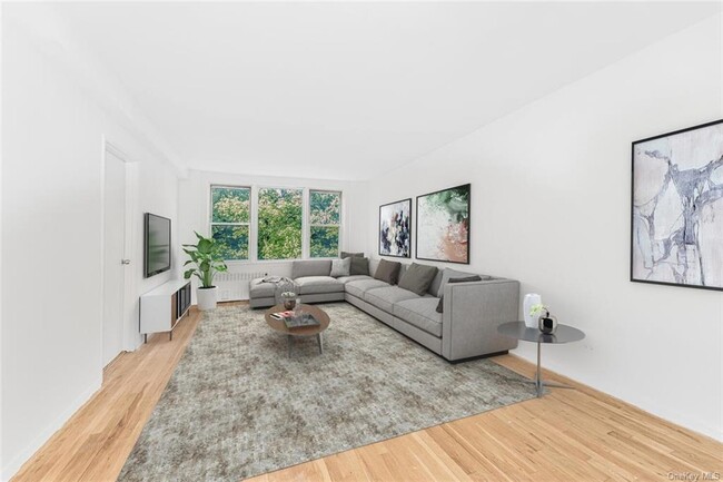 Foto del edificio - 595 McLean Ave