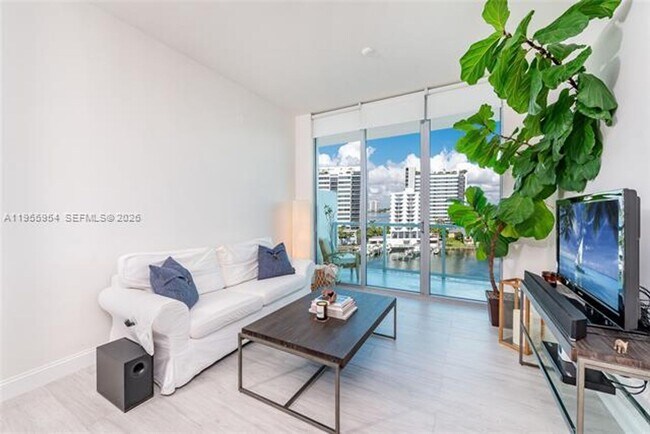 Foto del edificio - 7928 East Dr