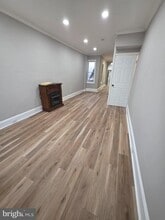 Building Photo - 158 W Green St