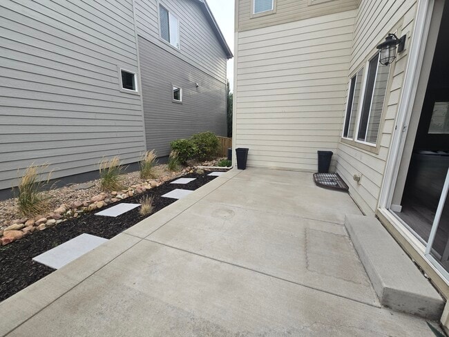 Building Photo - 9799 Dunning Cir