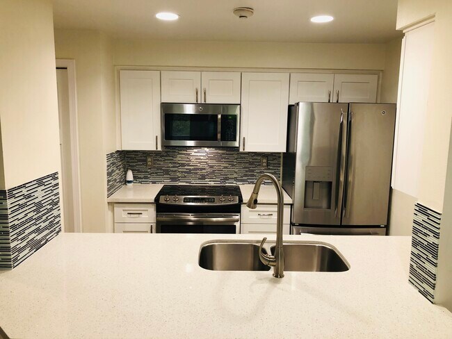 Kitchen - 23908 Bothell Everett Hwy
