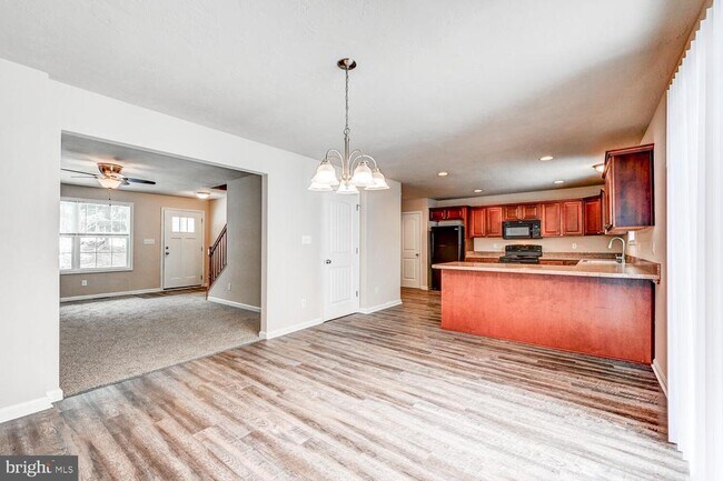 Foto del edificio - 180 Breezewood Dr