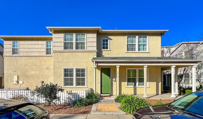 Foto del edificio - Updated Three Bedroom Home in South Napa