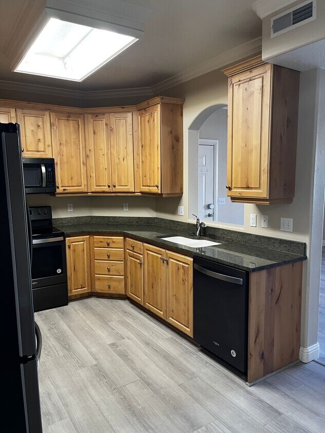 Primary Photo - Charming Condo in Pleasant Grove