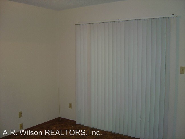 Building Photo - 1602 N PATTERSON Ave