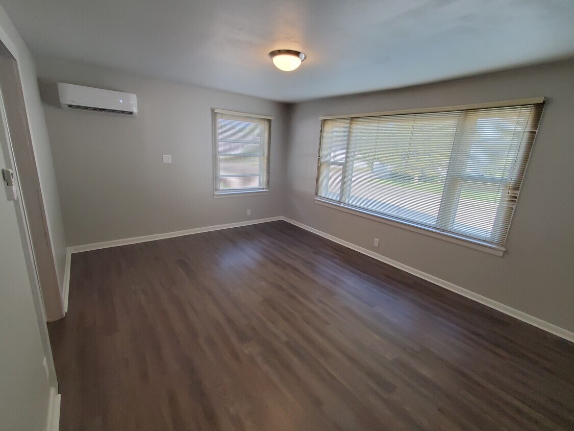 Foto principal - 114 N Grove St