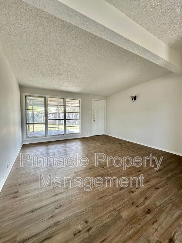 Foto del edificio - 2401 Field St