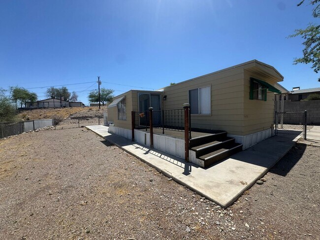 Building Photo - 2BRE 2BA close to Hwy 95, Shopping, Parks, Colorado River