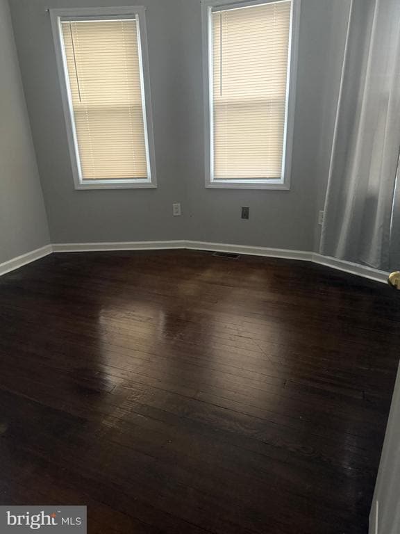 Foto principal - 1147 Indiana Ave