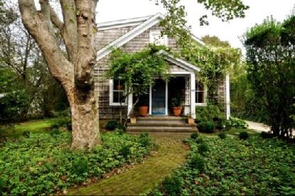Primary Photo - 33 Halsey Ave